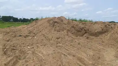 In a major action against illegal sand mining, the Puri Mines Department conducted a raid at unauthorized sand piles near Chandpada village in Kanas