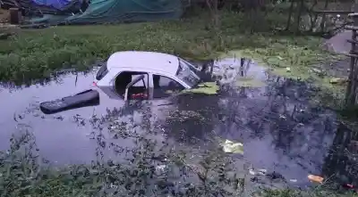 According to reports, the couple had gone to the house of Bibhuti’s sister at Garh after his retirement. They were returning to Paradip in their car late at night when the accident occurred.