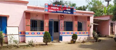 Nine men posing as Godmen attempt to abduct a schoolboy in Sambalpur Village