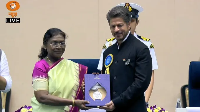 71st National Film Awards: SRK conferred Best Actor Award