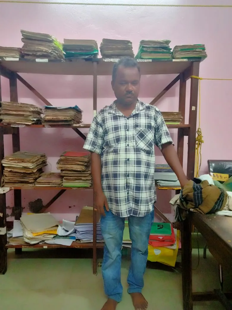 Odisha Vigilance nabs RI in Bhadrak with Rs 4000 bribe, held