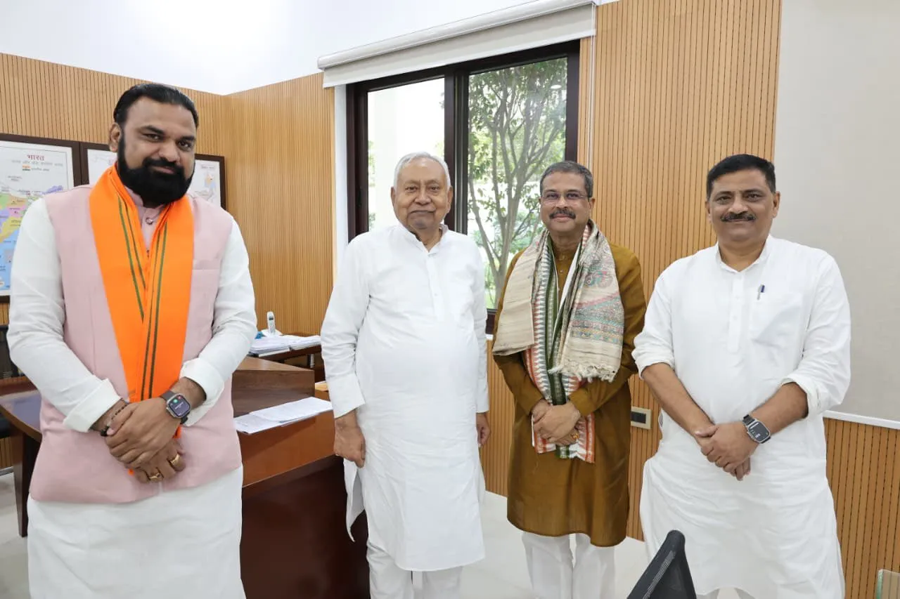 Bihar Assembly Elections: Dharmendra meets Nitish Kumar, Deputy CM
