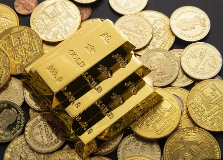 Gold prices surge to record high of Rs 1.24 lakh per 10 grams as fed rate cut expectations boost safe-haven demand