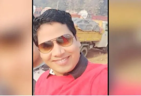 odisha-sarpanch-performs-last-rites-of-youth-as-neighbours-refuse-to-help-over-suspicion-of-corona-infection