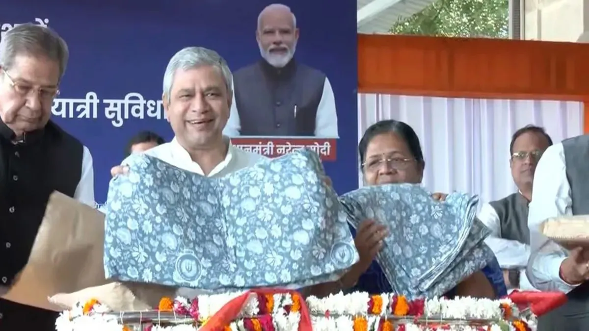Sanganeri Prints Adorn Railway Linens in Innovative New Scheme