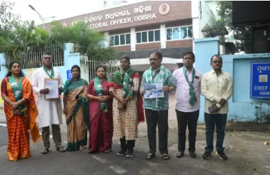transgender-swikruti-shg-starts-collecting-holding-tax-from-defaulters