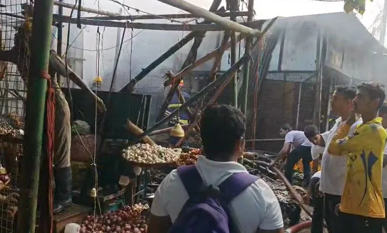 Massive fire destroys shops at Bhubaneswar's Unit-I market