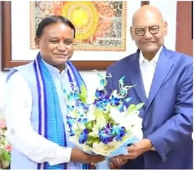odisha-over-200-families-displaced-for-hirakud-dam-project-get-land-pattas