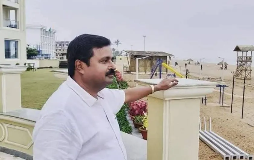 rs-24-lakh-looted-from-atm-cash-van-in-odisha