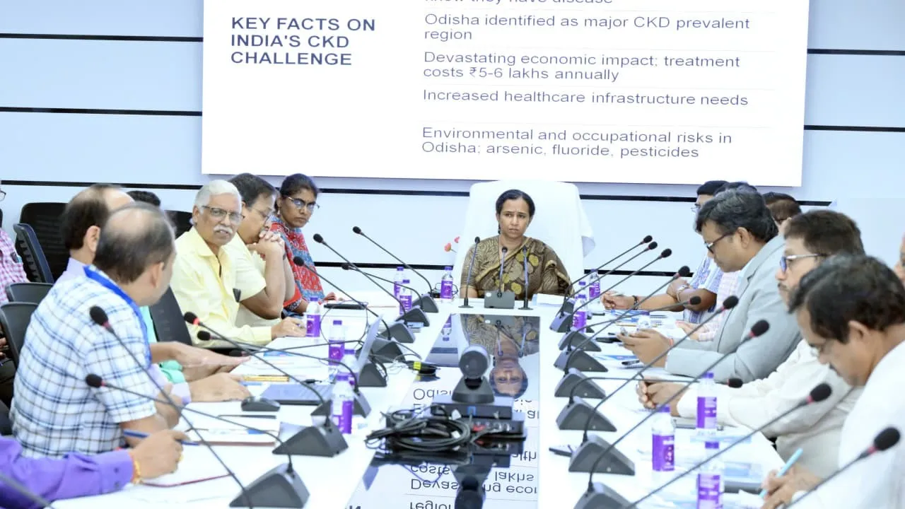 saba-azad-calls-rumoured-beau-hrithik-my-love-in-french