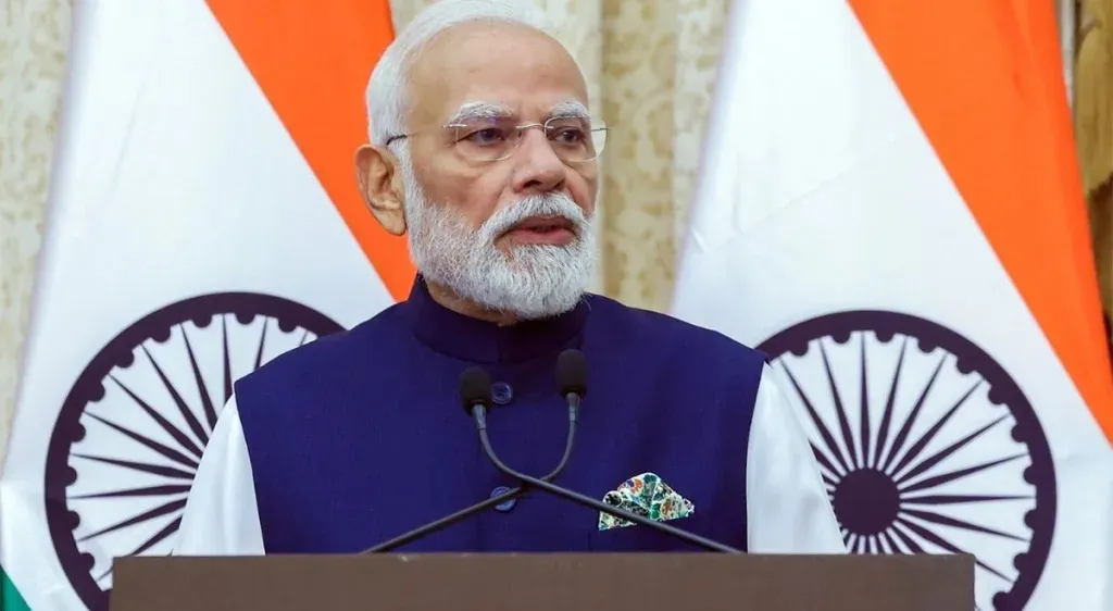 Dil Ki Baat-PM interacts with children, wishes their good health