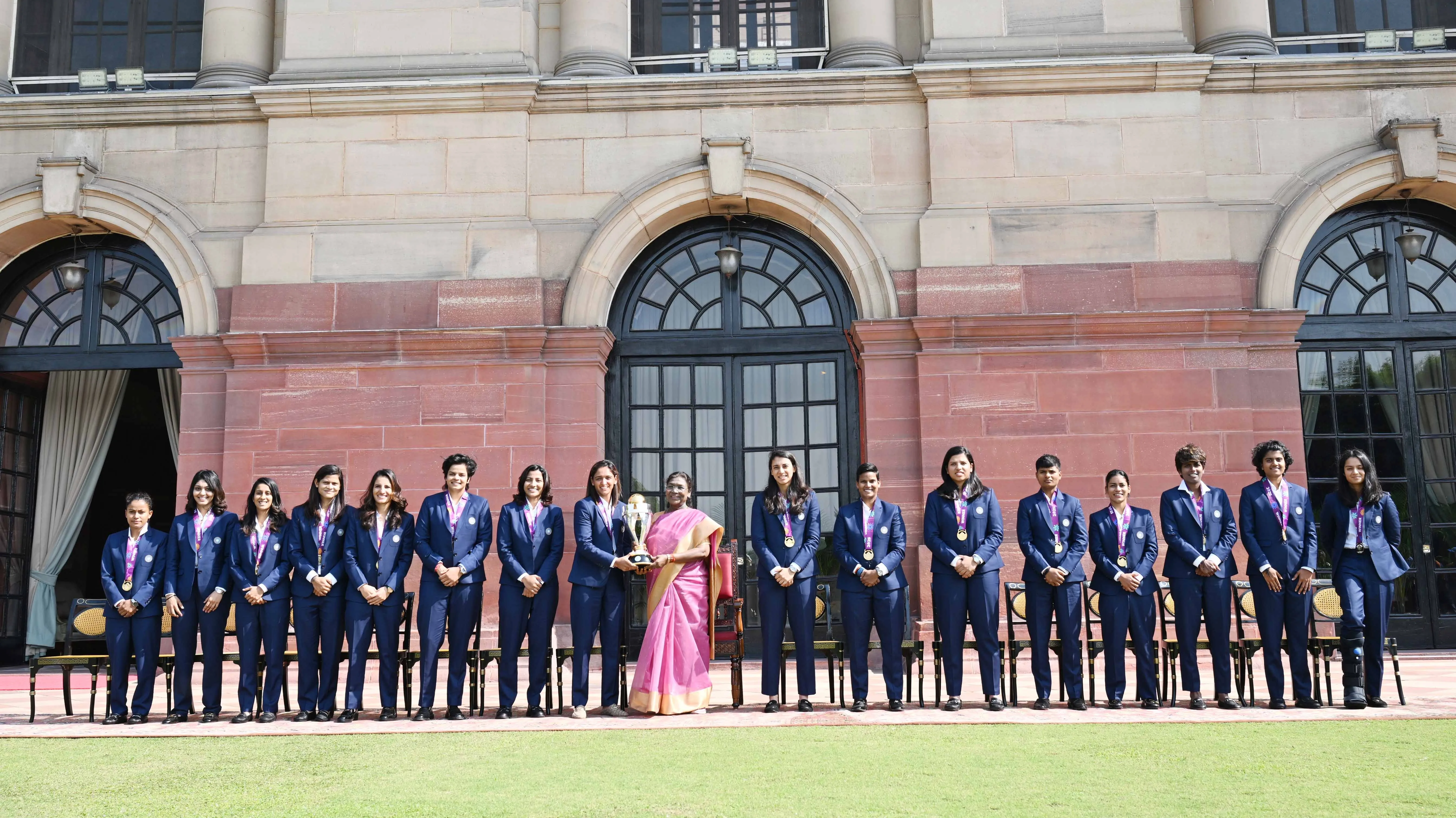 President Droupadi Murmu congratulates Indian Women's Cricket Team for historic World Cup 2025 win