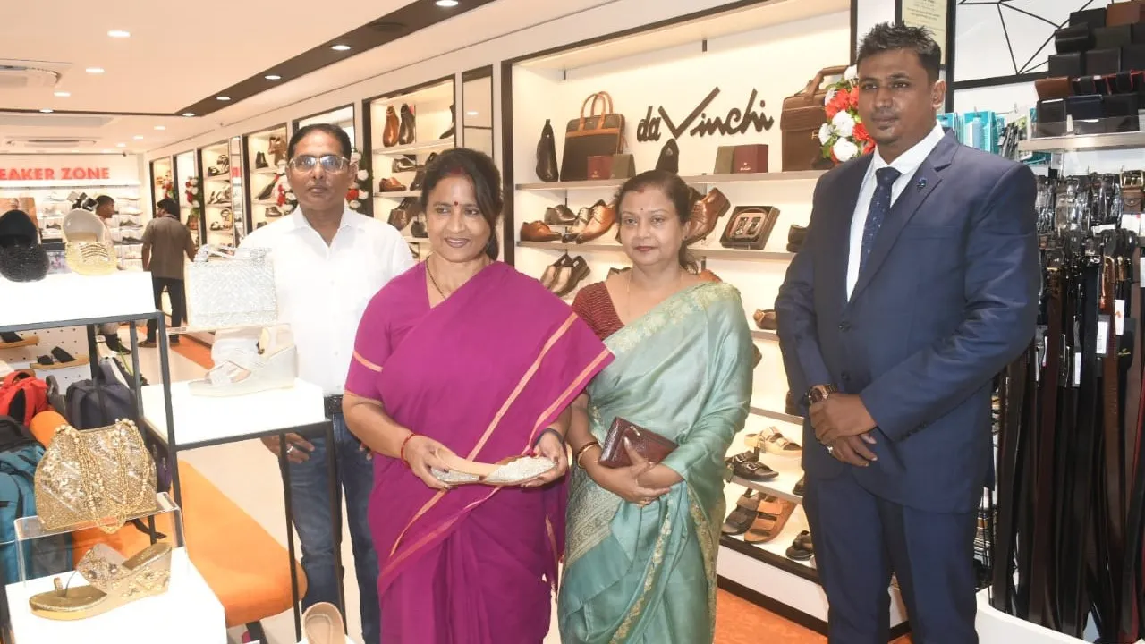 vigilance-traps-deo-clerk-in-puri