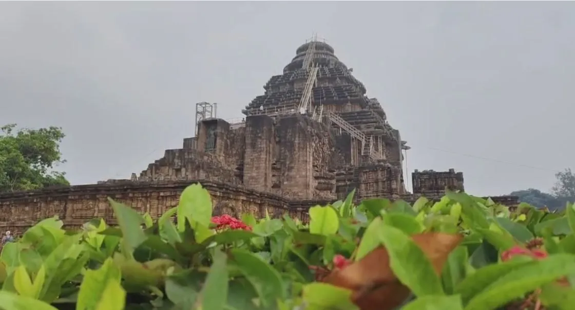 Slip & fall accidents on the rise: Climbing up Konark Sun Temple’s Nata Mandap restricted 