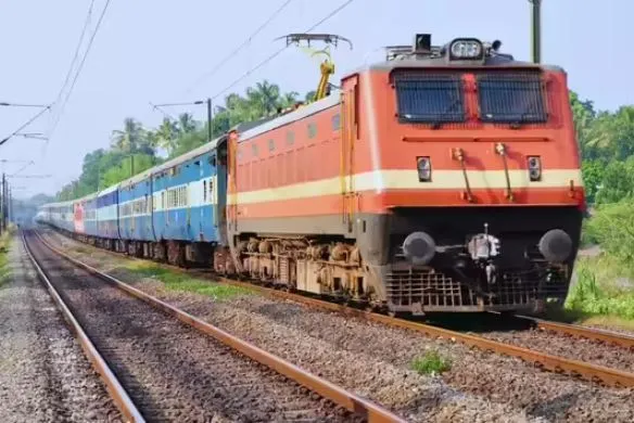 Odisha: Youth killed after being hit by express train in Jajpur