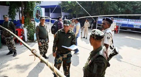 india-records-3-06-lakh-new-covid-cases-439-deaths-in-24-hours