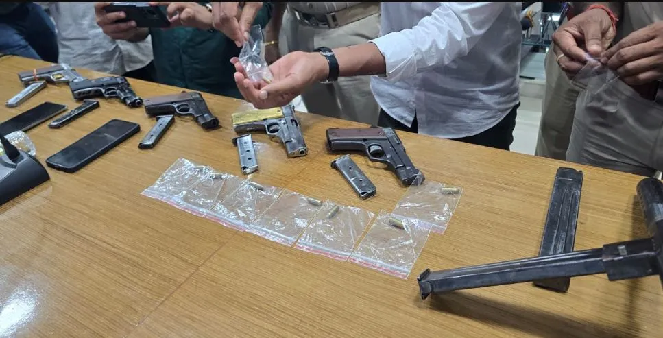 Commissionerate Police arrest two interstate gun dealers in undercover operation