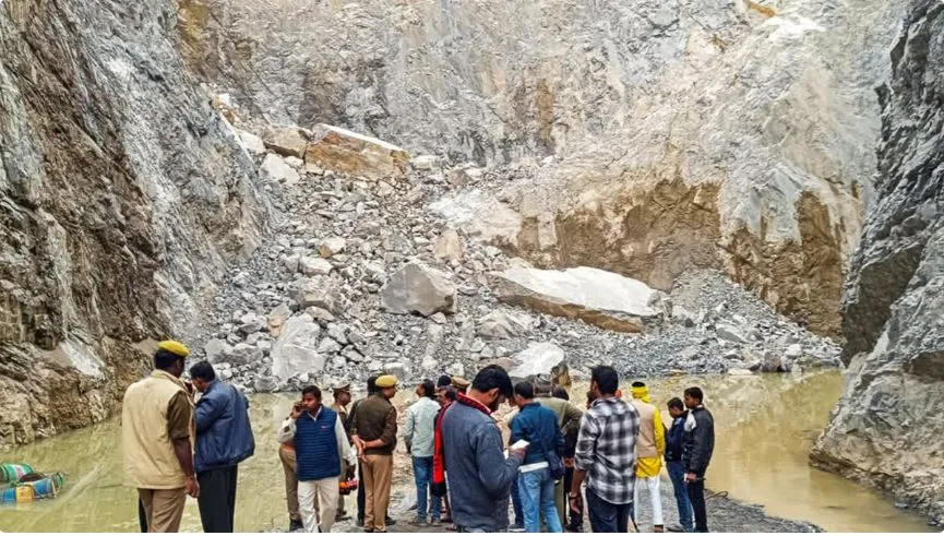 20-injured-as-osrtc-bus-overturns-in-odishas-boudh