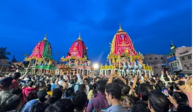 seven-school-kids-hurt-after-auto-turns-turtle-in-malkangiri