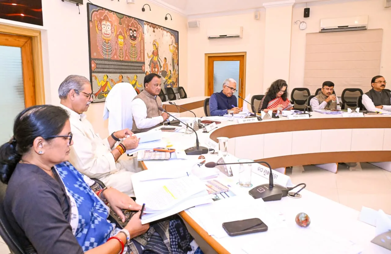 bjp-women-gherao-police-station-demand-arrest-of-rape-accused