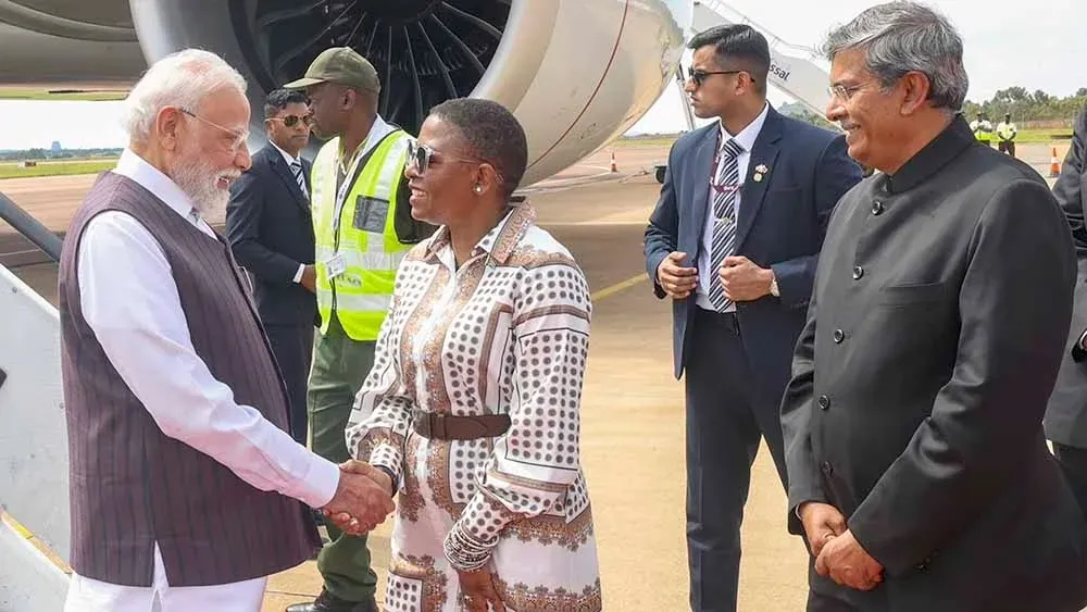 nushrratt-bharuccha-safely-returns-to-india-from-israel