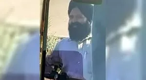 congress-slams-govt-for-transferring-cag-officers-who-highlighted-corruption