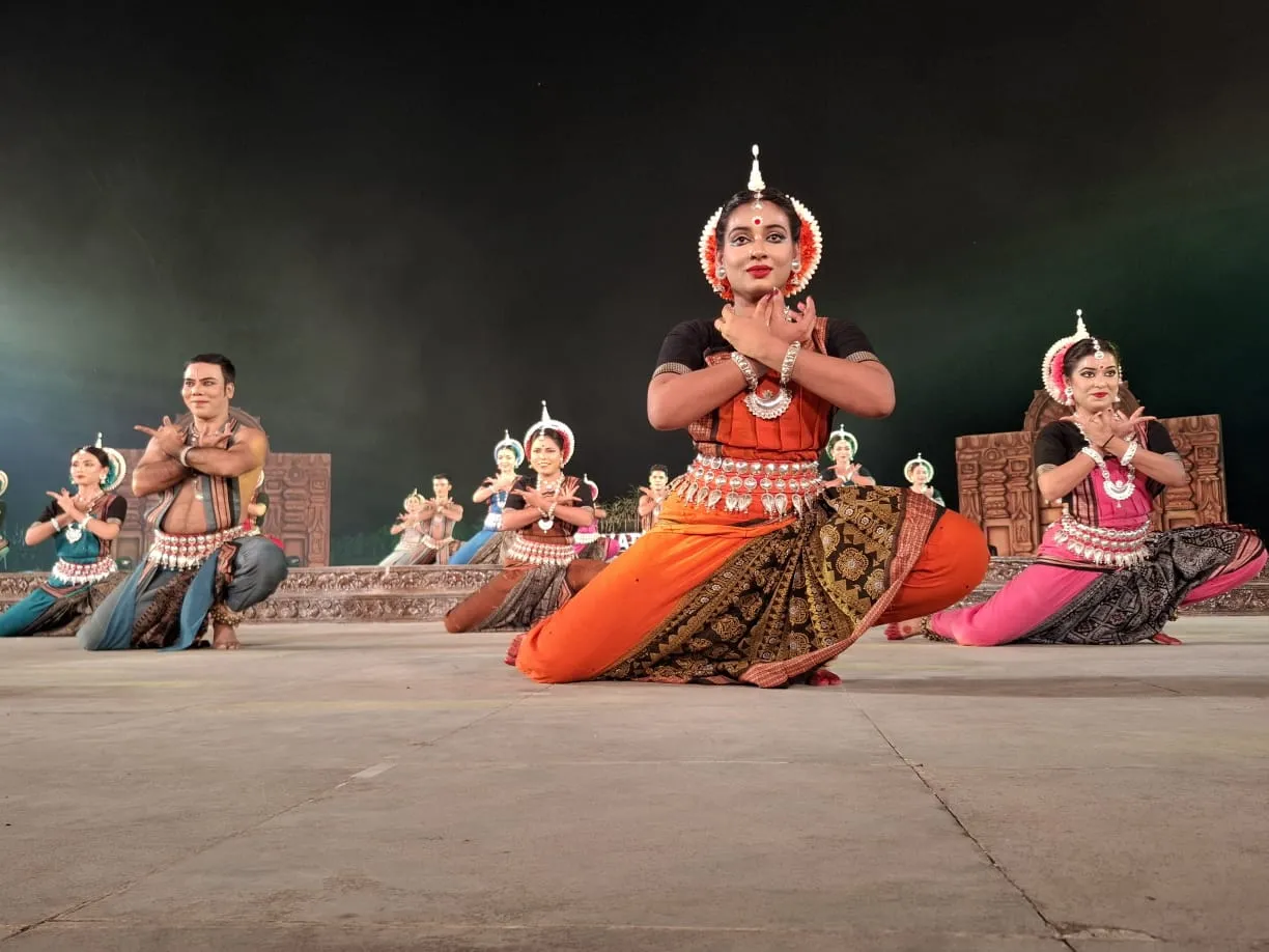 kankarai-high-school-in-angul-goes-digital-watch-video-of-smart-lessons