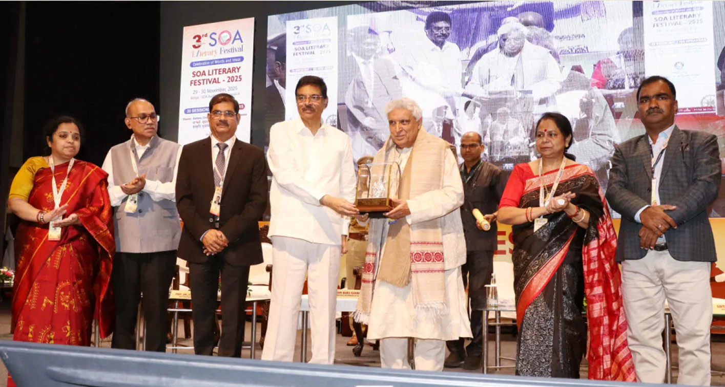 cm-distributes-bsky-smart-health-cards-in-mayurbhanj