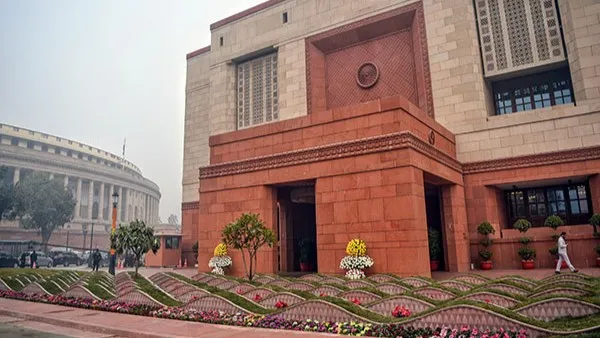 oreda-to-distribute-solar-lanterns