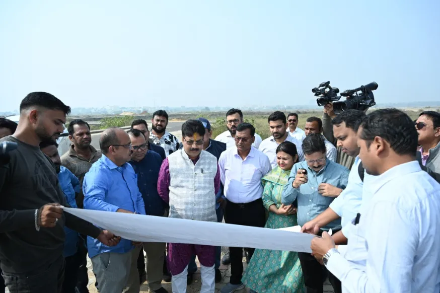 Odisha H&UD Minister inspects progress of TP schemes & New City project in Bhubaneswar