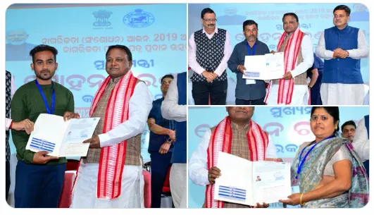 Odisha CM presented citizenship certificates to 35 refugees