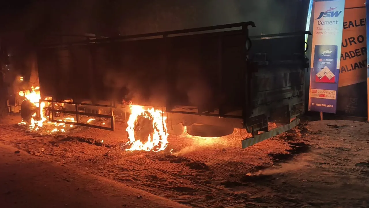 duleep-trophy-musheer-hits-ton-axar-scores-86