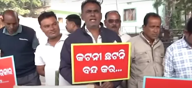 hanuman-dies-on-stage-during-ramlila-performance-in-up