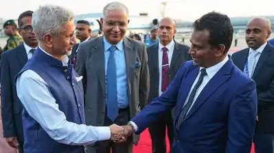 India Sri Lanka reconstruction package brings 450 million dollars for cyclone recovery