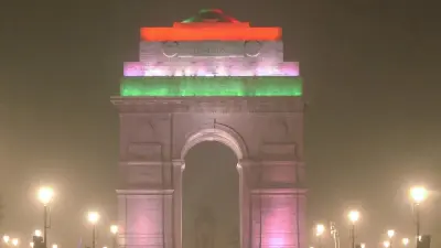 Intense Delhi dense fog causes massive travel chaos as air quality falls into severe category