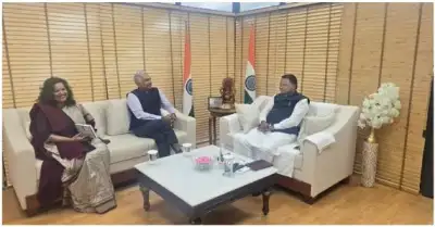 CM Majhi congratulates Chief Secy Anu Garg & extends best wishes to outgoing CS Ahuja