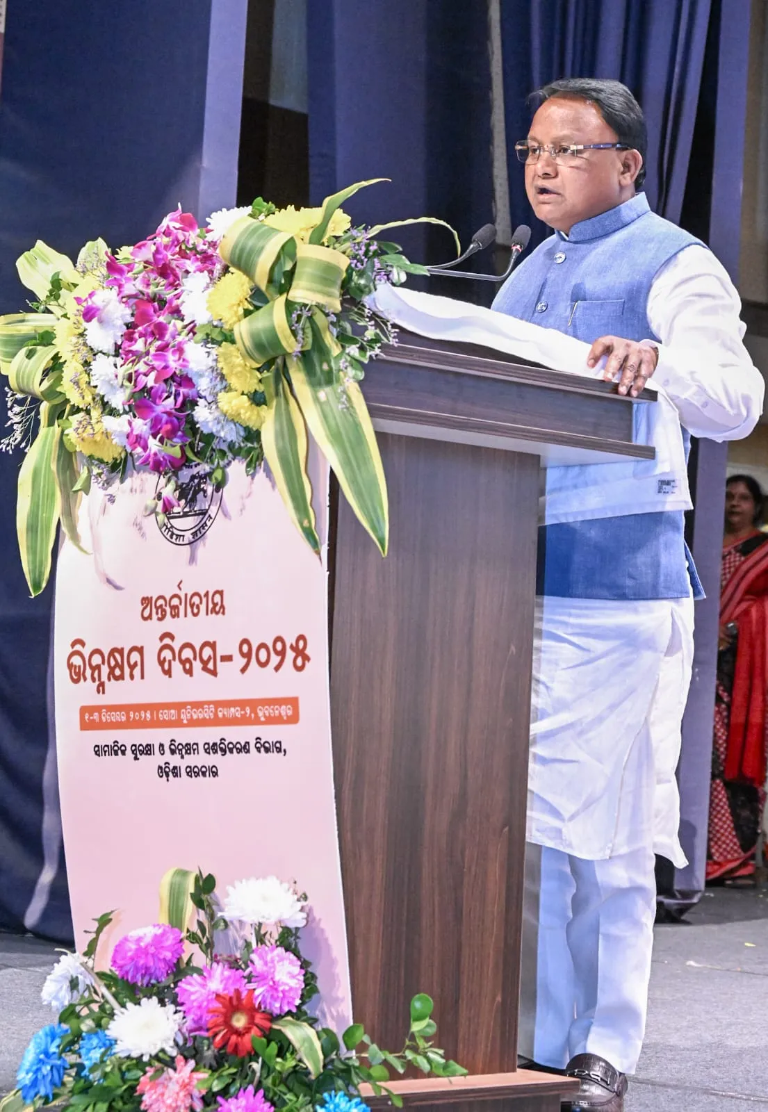 centre-bans-two-more-vet-drugs-to-control-vulture-decline-in-india