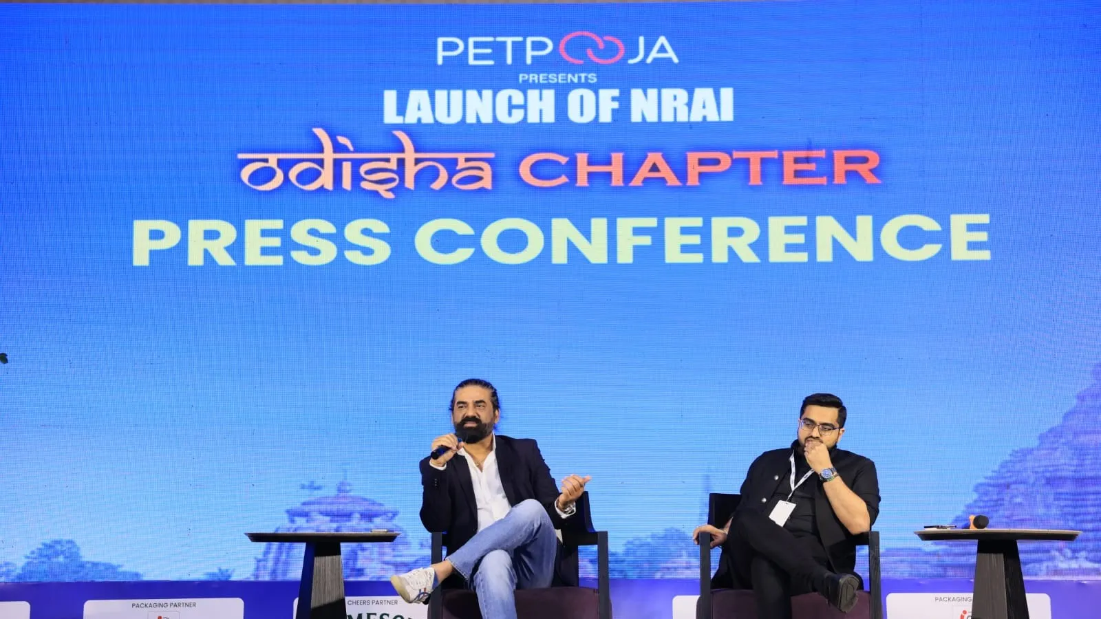 singer-rita-ora-using-led-therapy-for-skincare