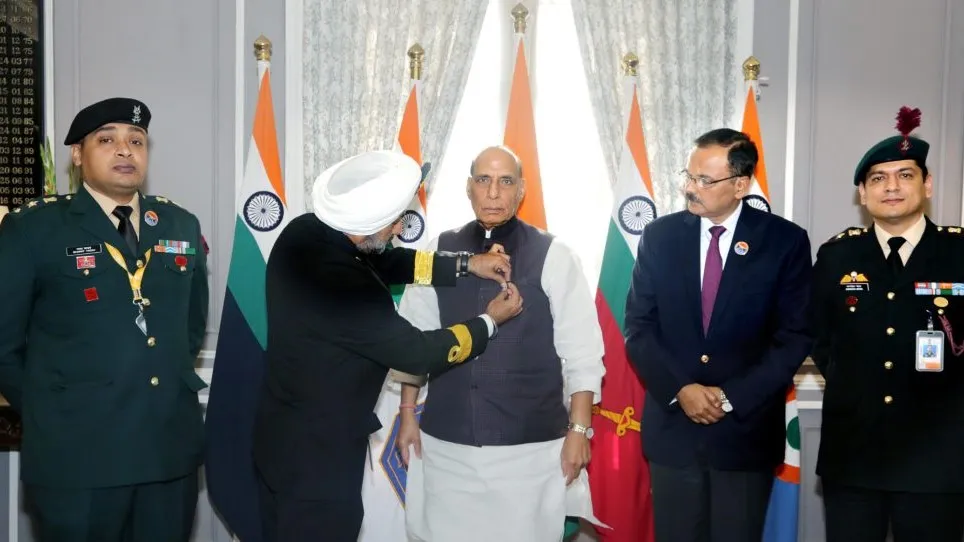 Rajnath Singh Salutes Soldiers’ Valour on Armed Forces Flag Day, Urges Citizens to Donate to Fund