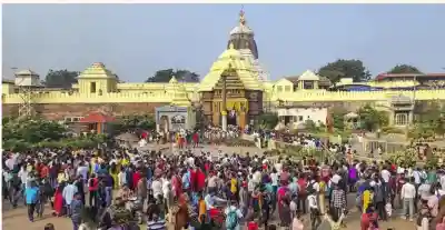 New Year 2026: Devotees throng Shree Jagannath Temple in Puri