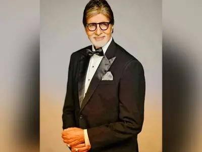 Amitabh Bachchan signs joint pact for development project in GIFT city