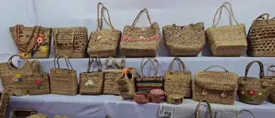 Live craft demonstrations add new charm to Sisir Saras Festival