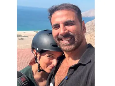 Twinkle Khanna, Akshay Kumar paraglides to celebrate their 25th marriage anniversary in style