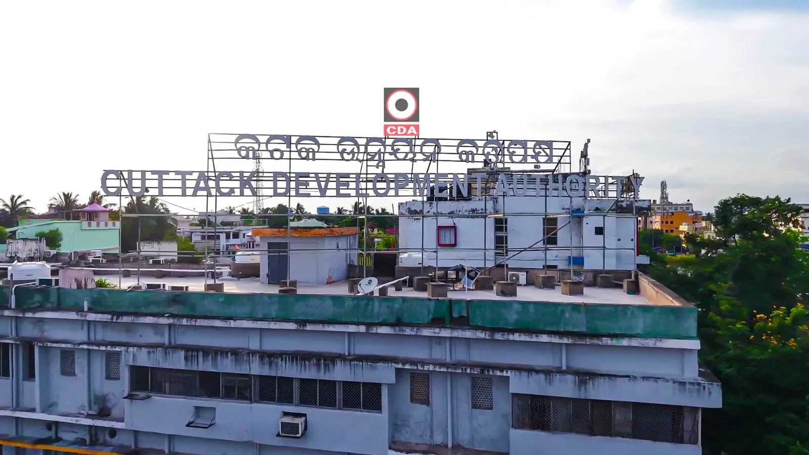 odisha-28-nursing-students-at-scb-medical-college-test-positive-for-covid-19