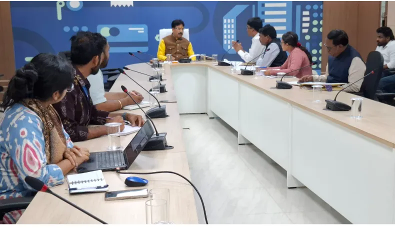 Women Drivers to Operate AMA Buses; Specialized Training in Pune: Odisha Minister