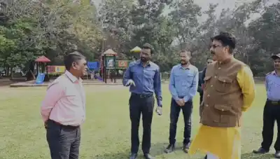 Odisha: Minister conducts surprise inspection at IG Park; issues directives for improvements of public amenities 