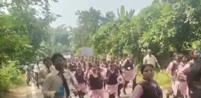 Eklavya School students stage protest over mismanagement in Bangiriposi-Mayurbhanj