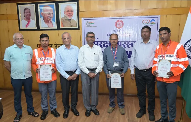 East Coast Railway honours three employees for alertness in ensuring train safety