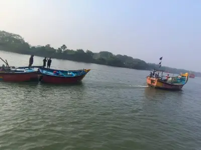 High waves split fishing boat in two off Paradip coast; 5 fishermen rescued