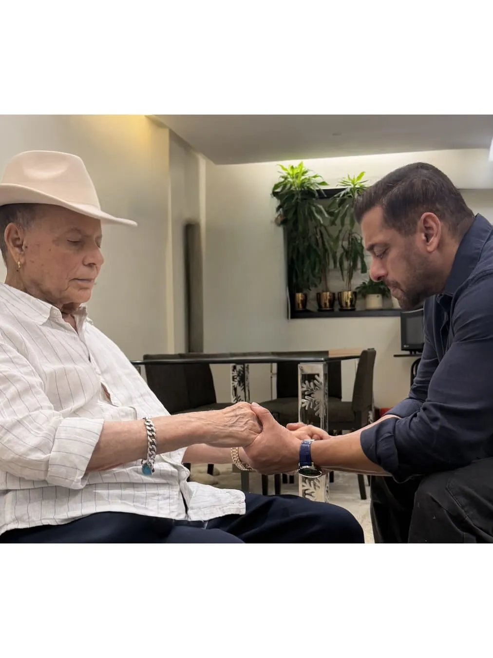 ‘Dabangg’ Salman Khan shares heartwarming pictures with father Salim Khan